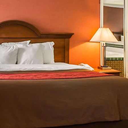 Quality Inn East Liverpool Luaran gambar