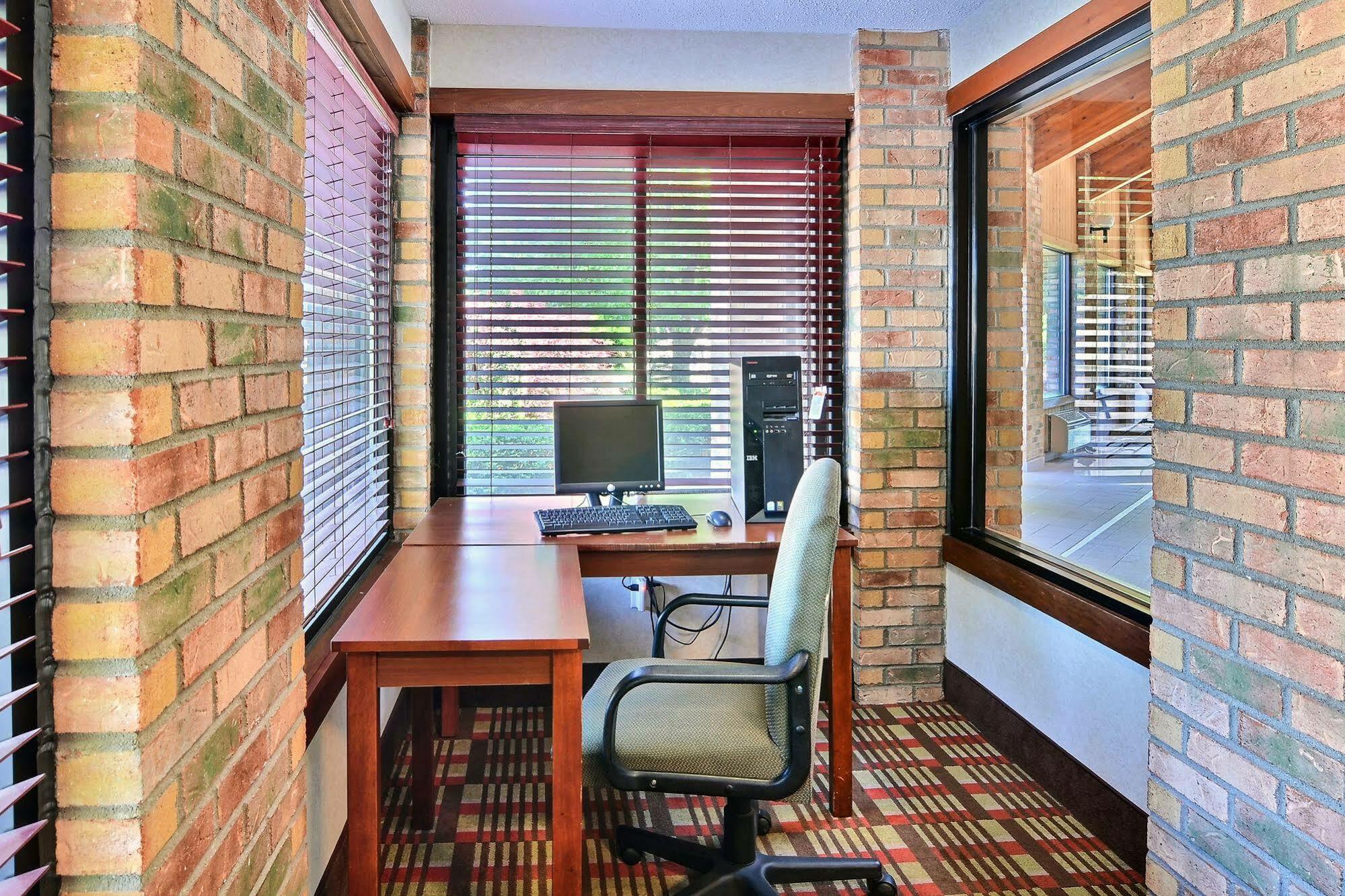 Quality Inn East Liverpool Luaran gambar